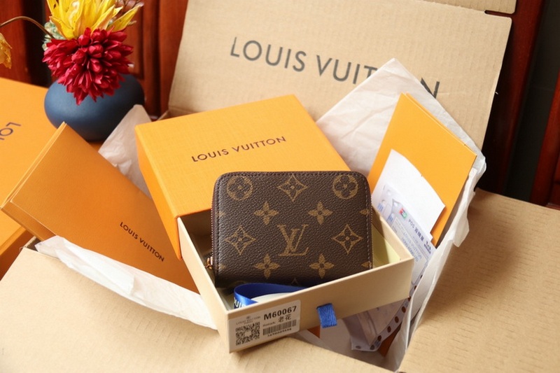 LV Wallets 104